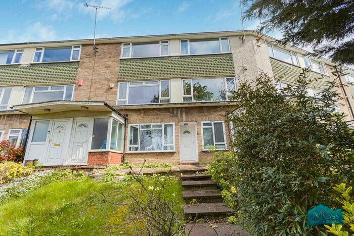 2 Bedroom Flat To Rent In Willenhall Court, Great North Road, New Barnet, Barnet, EN5