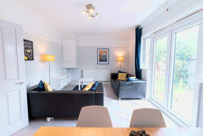 7 Bedroom Semi-Detached House To Rent In Granby Grove, Southampton, SO17