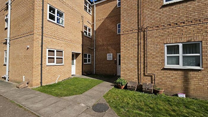 2 Bedroom Flat To Rent In Flat, Usher House, Abbeygate Court, March, PE15