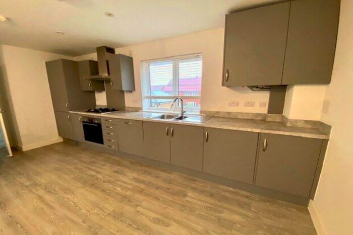 2 Bedroom Maisonette To Rent In Holmbush Drive, Horsham, RH12