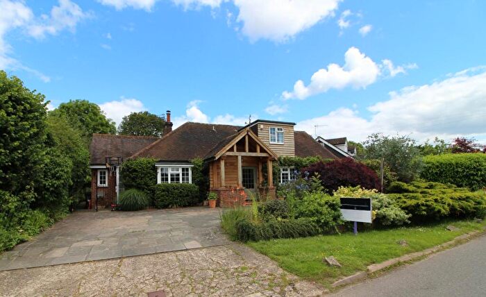 5 Bedroom Detached House For Sale In Hawkshead Lane, North Mymms, AL9