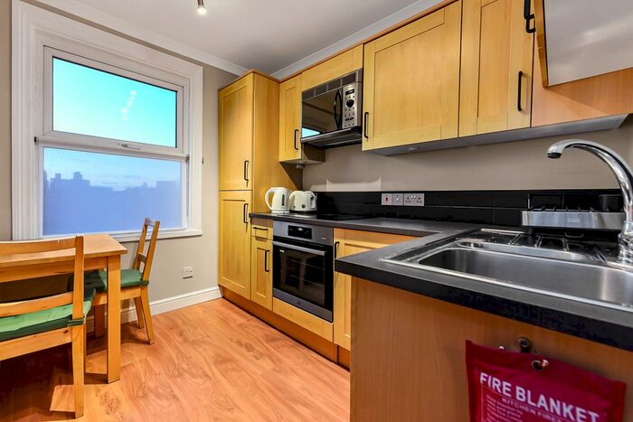 1 Bedroom Flat To Rent In Greenwich South Street, Greenwich, SE10