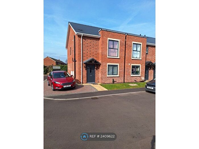 3 Bedroom End Of Terrace House To Rent In New Limes, Gloucester, GL4