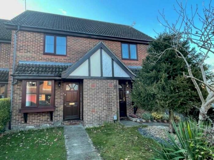 2 Bedroom Terraced House To Rent In Beveren Close, Fleet, GU51