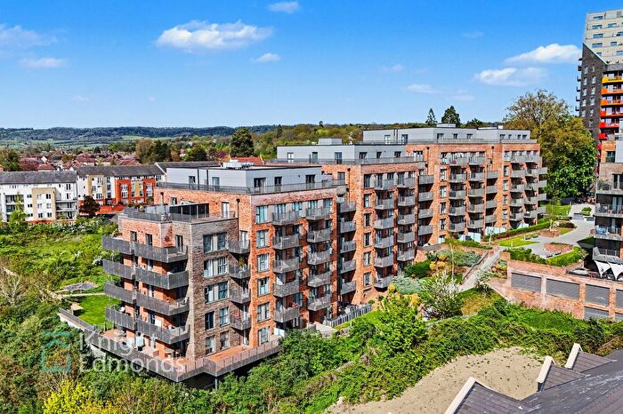 1 Bedroom Flat For Sale In Rosalind Drive, Ulysses House, ME14