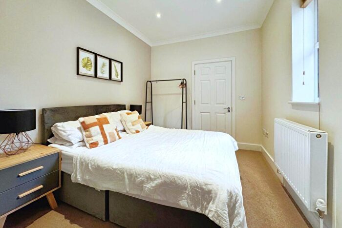 2 Bedroom Apartment To Rent In Broad Street, Wokingham, RG40