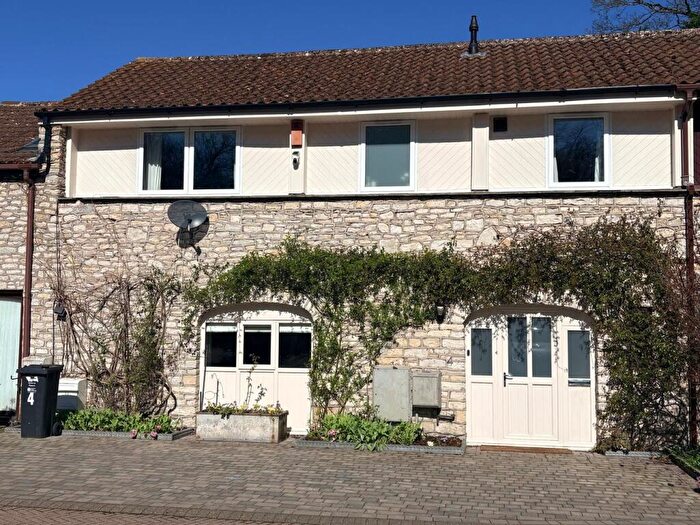 4 Bedroom Barn Conversion For Sale In Easton Court, Ston Easton, Radstock, BA3