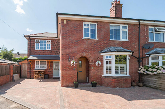 4 Bedroom Semi-Detached House For Sale In Folly Drive, Hereford, HR1