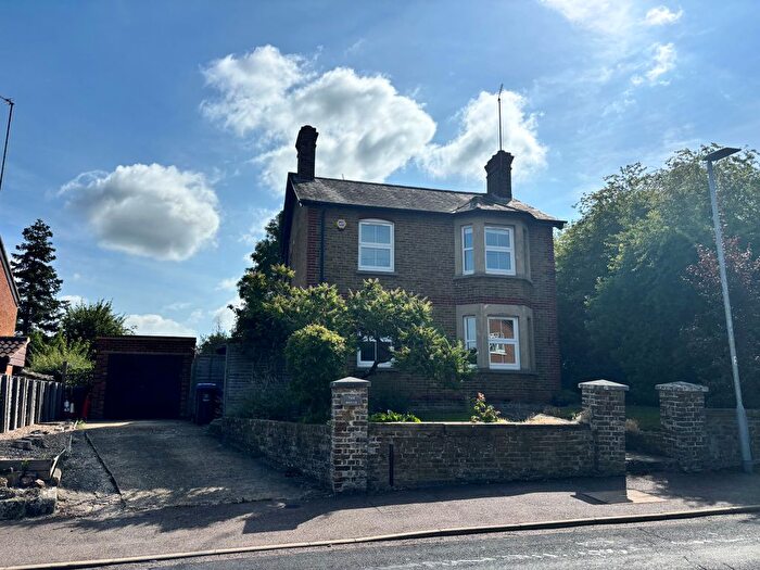 4 Bedroom Detached House To Rent In Grove Road, Tring, HP23