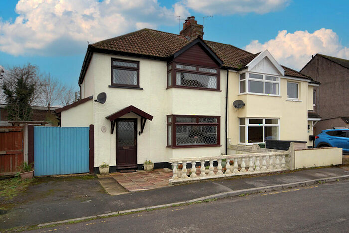 3 Bedroom Semi-Detached House For Sale In South Avenue, Yate, Bristol, BS37