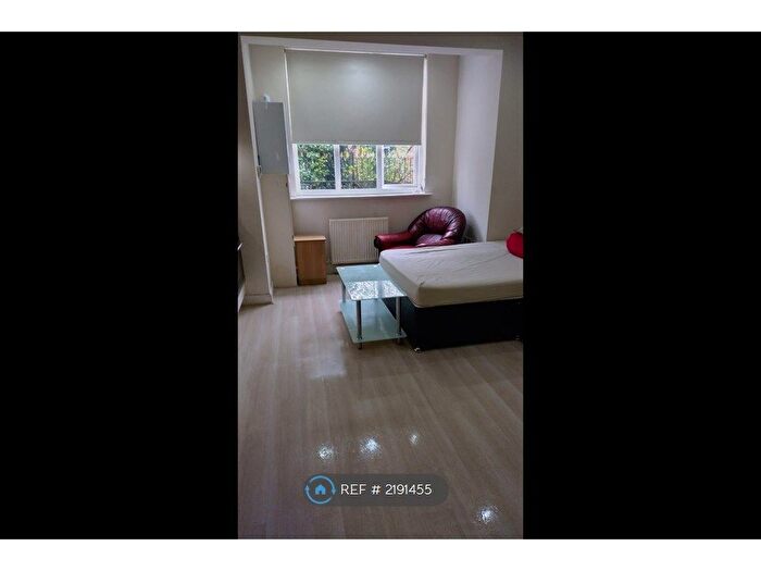 Studio To Rent In Claremont Road, Salford, M6