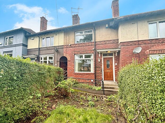 2 Bedroom Terraced House For Sale In Bellhouse Road, Sheffield, S5