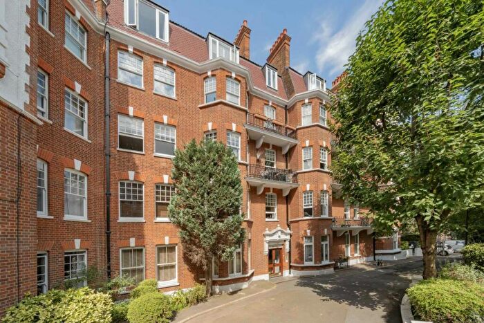 2 Bedroom Flat To Rent In Kings Gardens, West Hampstead, NW6