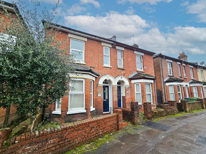 3 Bedroom Semi Detached House To Rent In Sydney Road, Shirley, SO15