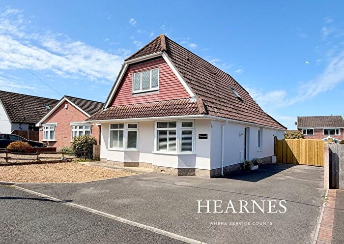 4 Bedroom Chalet For Sale In Heatherbrae Lane, Upton, Poole, BH16
