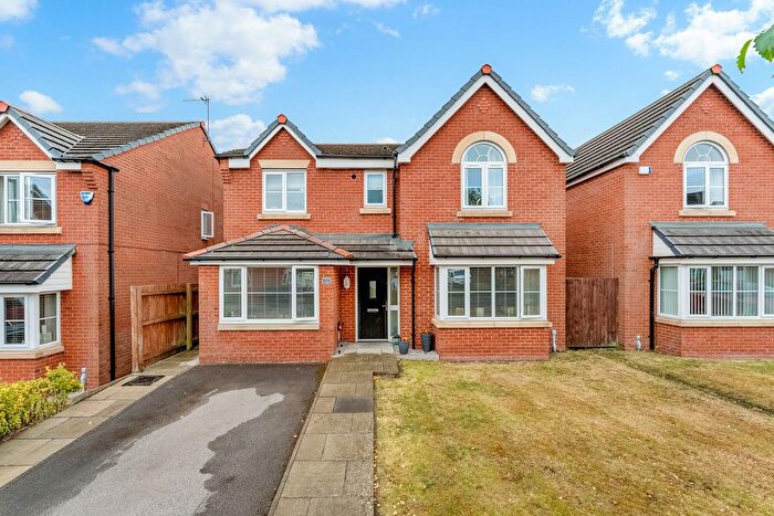 4 Bedroom Detached House For Sale In Shackleton Avenue, Widnes, WA8