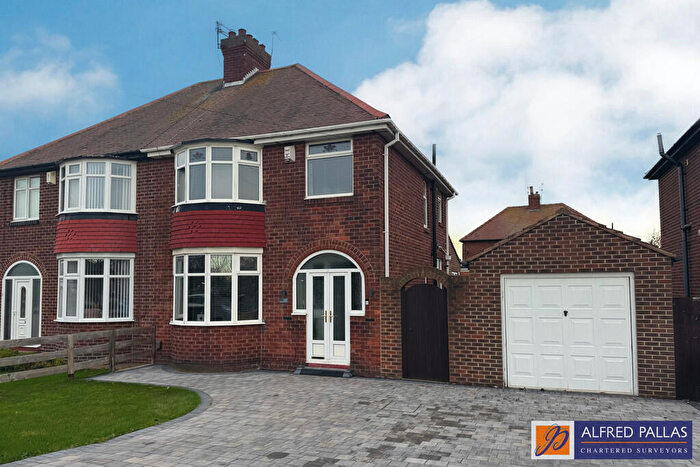 3 Bedroom Semi-Detached House For Sale In Newcastle Road, Sunderland, SR5