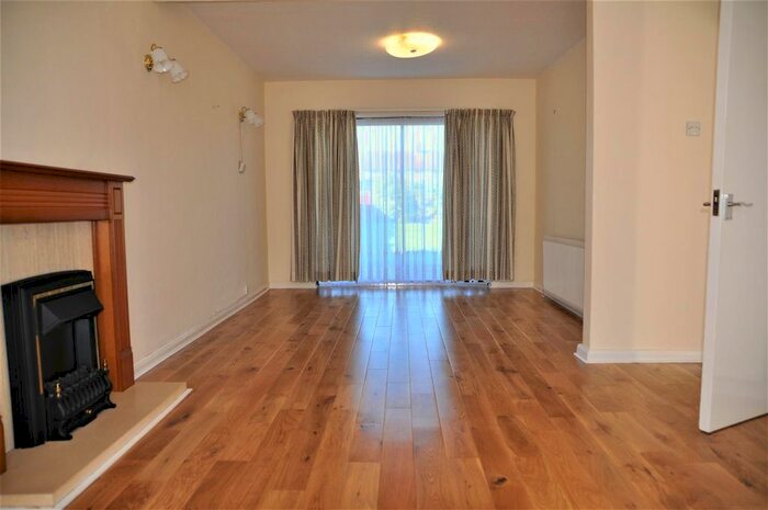 3 Bedroom End Of Terrace House To Rent In Malvern Gardens, Queensbury, Harrow, HA3