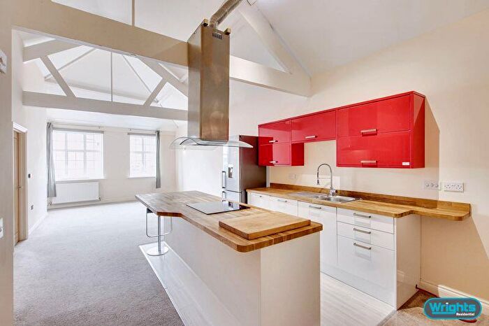 2 Bedroom Flat For Sale In Wicker Hill, Trowbridge, BA14