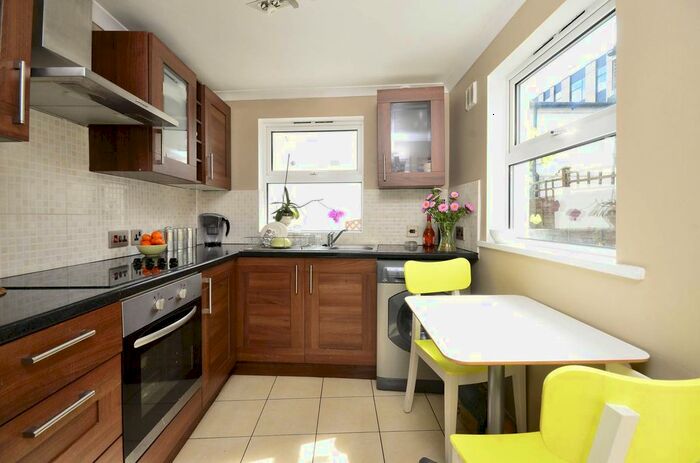 4 Bedroom Terraced House To Rent In Merton Road, Southfields, London, SW18