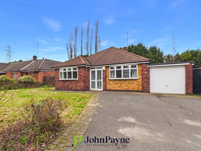 3 Bedroom Bungalow For Sale In Pilkington Road, Canley Gardens, Coventry, CV5