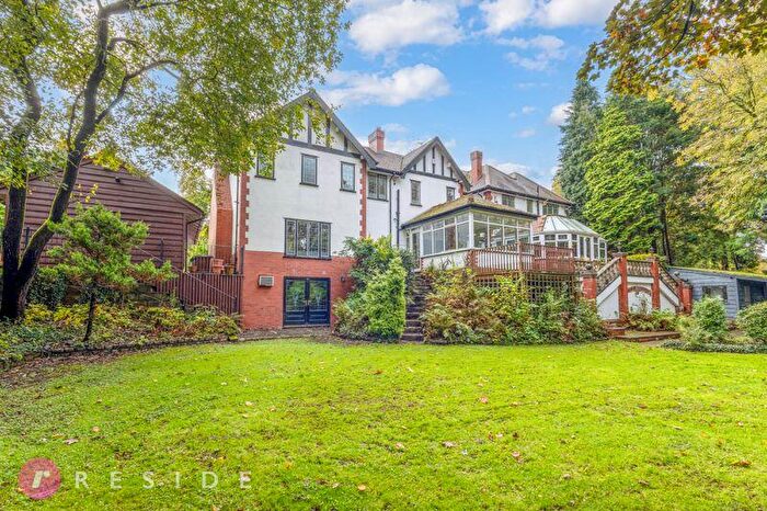 7 Bedroom Detached House For Sale In Norden Road, Bamford, Rochdale, OL11