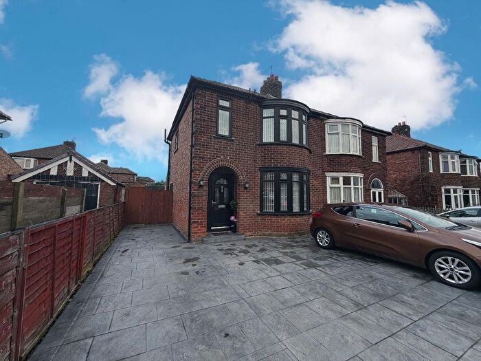 3 Bedroom Semi-Detached House For Sale In Buttermere Avenue, Middlesbrough, TS5