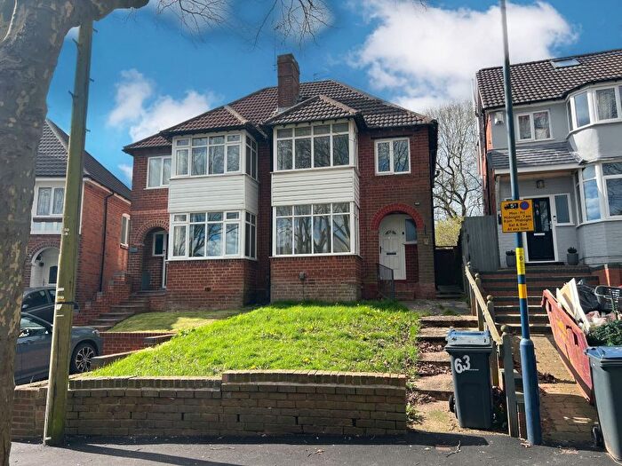 3 Bedroom Semi Detached House For Sale In Broughton Crescent, Longbridge, Birmingham, B31