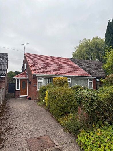 2 Bedroom Semi-Detached Bungalow To Rent In Brookfield Lane, L39