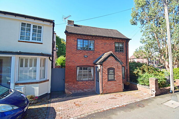 3 Bedroom Detached House For Sale In Poplar Cottage, Kidderminster Road, Bromsgrove, Worcestershire, B61