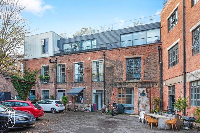 1 Bedroom Detached House To Rent In Trafalgar Mews, London, E9