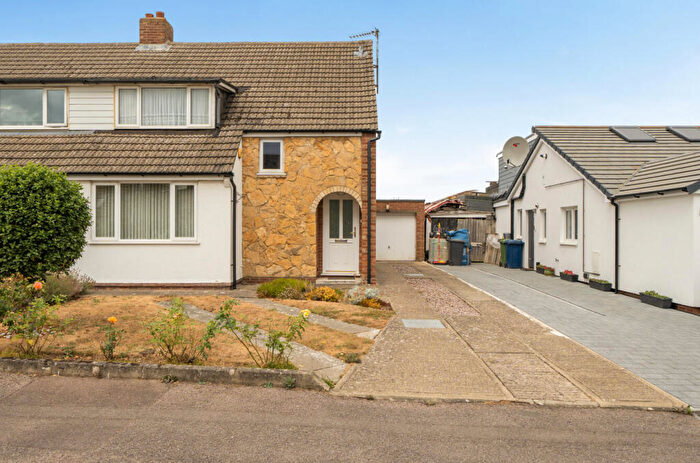 3 Bedroom Semi-Detached House For Sale In Tavistock Road, Cambridge, Cambridgeshire, CB4