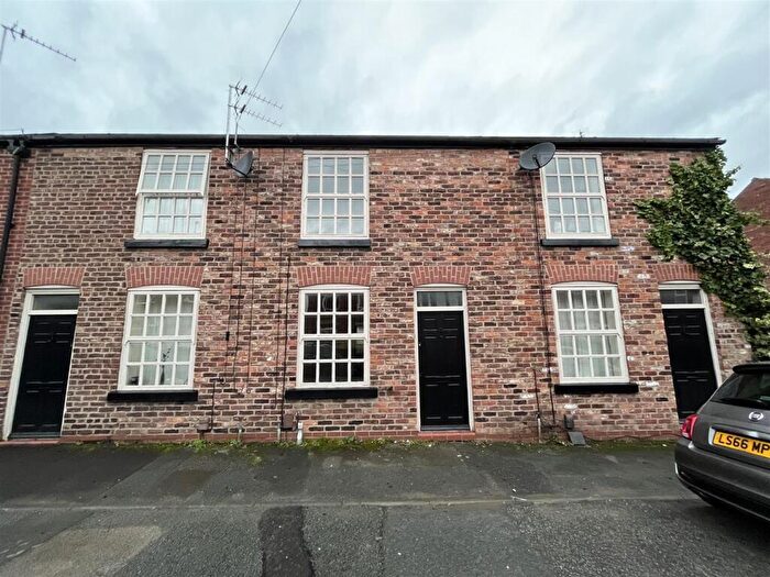 2 Bedroom Terraced House To Rent In Peter Street, Macclesfield, Cheshire, SK11