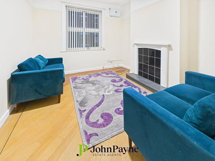 1 Bedroom Apartment To Rent In Waveley Road, Spon End, Coventry, CV1