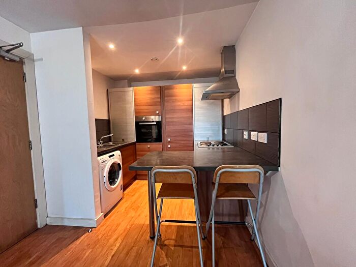 1 Bedroom Flat To Rent In Quebec Building, M3