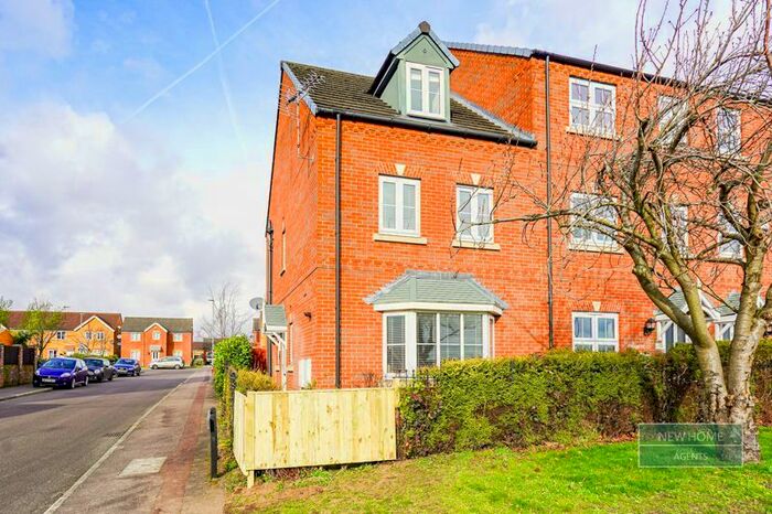 4 Bedroom End Of Terrace House For Sale In Dunsil Row, Clipstone Village, Mansfield, NG21