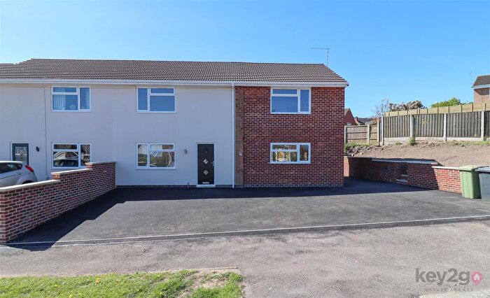 3 Bedroom Semi Detached House For Sale In Sitwell Street, Eckington, Sheffield, S21