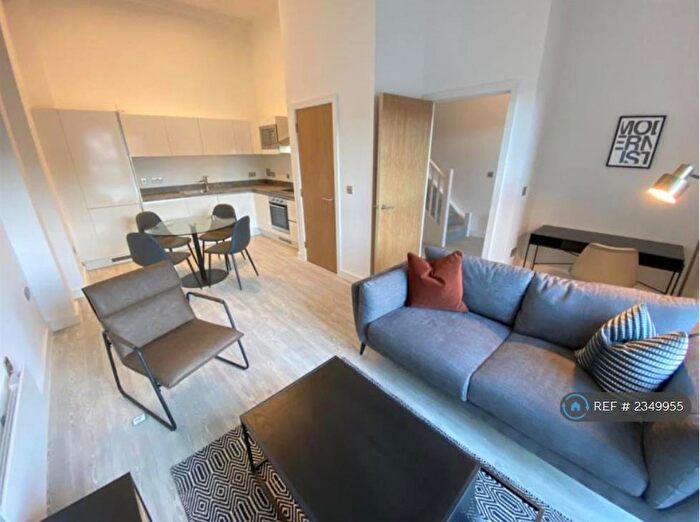 2 Bedroom Maisonette To Rent In Muslin Street, Salford, M5