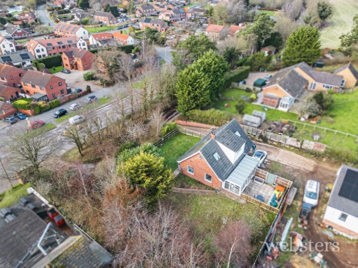 4 Bedroom Property For Sale In Norwich Road, Roughton, NR11