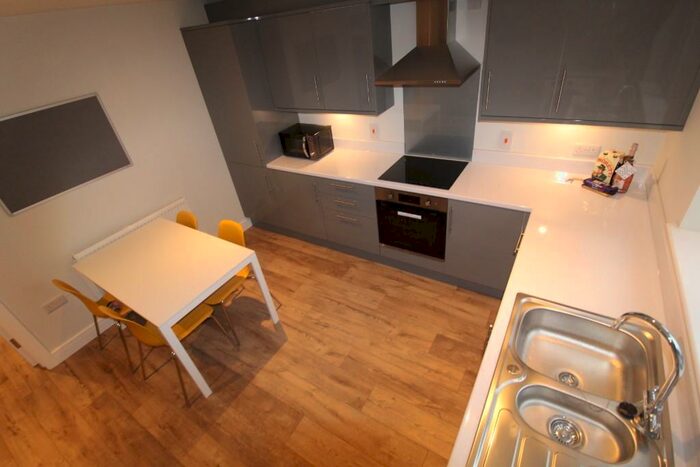 4 Bedroom Town House To Rent In Leaper Street, Derby, Derbyshire, DE1