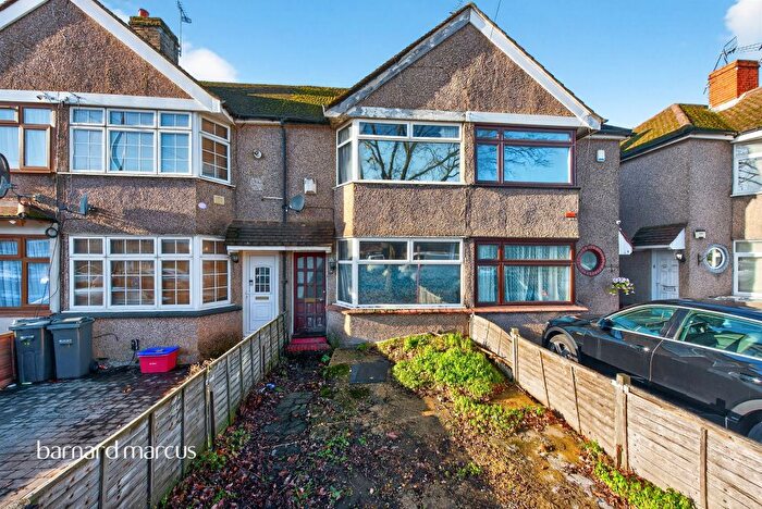 2 Bedroom Terraced House For Sale In Hounslow Road, Hanworth, Feltham, TW13