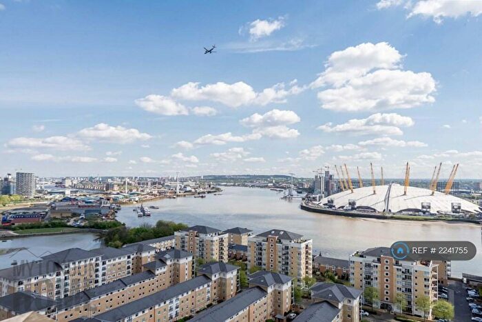 2 Bedroom Flat To Rent In Neutron Tower, London, E14