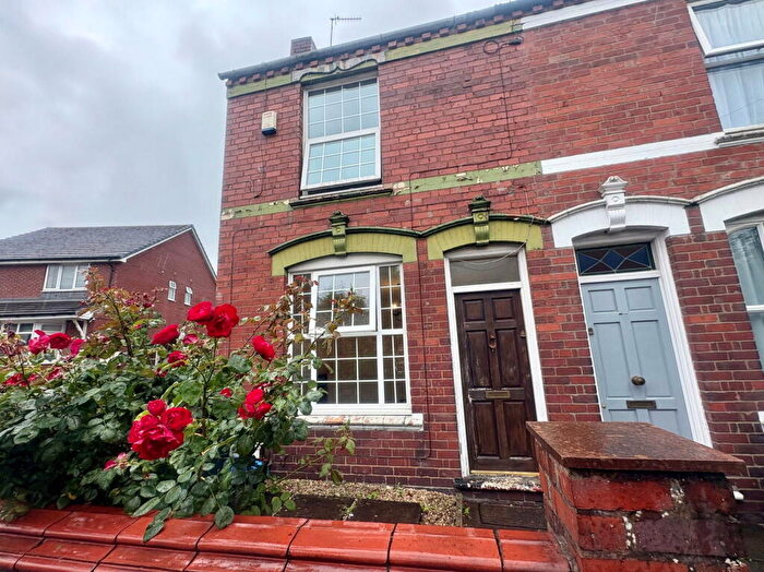 2 Bedroom End Of Terrace House To Rent In Junction Street, Dudley, DY2