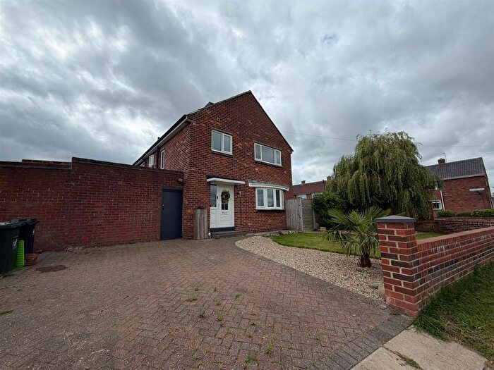 3 Bedroom Semi-Detached House To Rent In Brenkley Avenue, Newcastle Upon Tyne, NE27