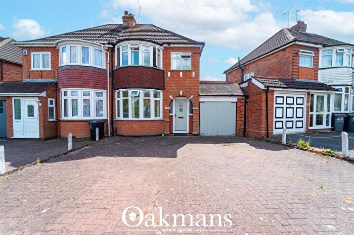 3 Bedroom Semi-Detached House For Sale In Kingshurst Road, Birmingham, West Midlands, B31