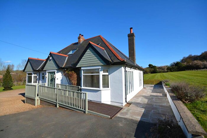 4 Bedroom House To Rent In Bois Moor Road, Chesham, HP5