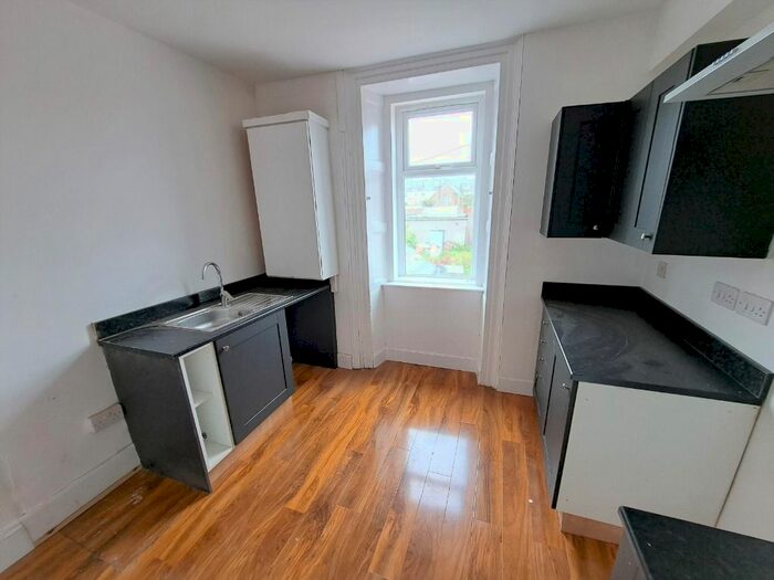3 Bedroom Flat To Rent In Marketgate, Arbroath, DD11