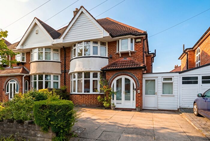 4 Bedroom Semi Detached House For Sale In Stonor Road, Hall Green, B28