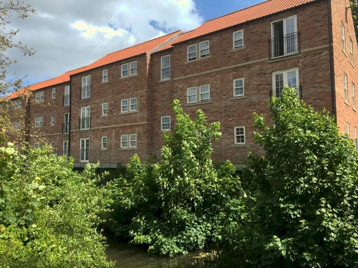 2 Bedroom Flat To Rent In Williams Court, Thirsk, YO7