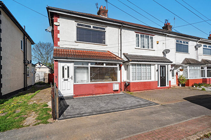 4 Bedroom End Of Terrace House For Sale In Spring Gardens, Anlaby Common, Hull, HU4